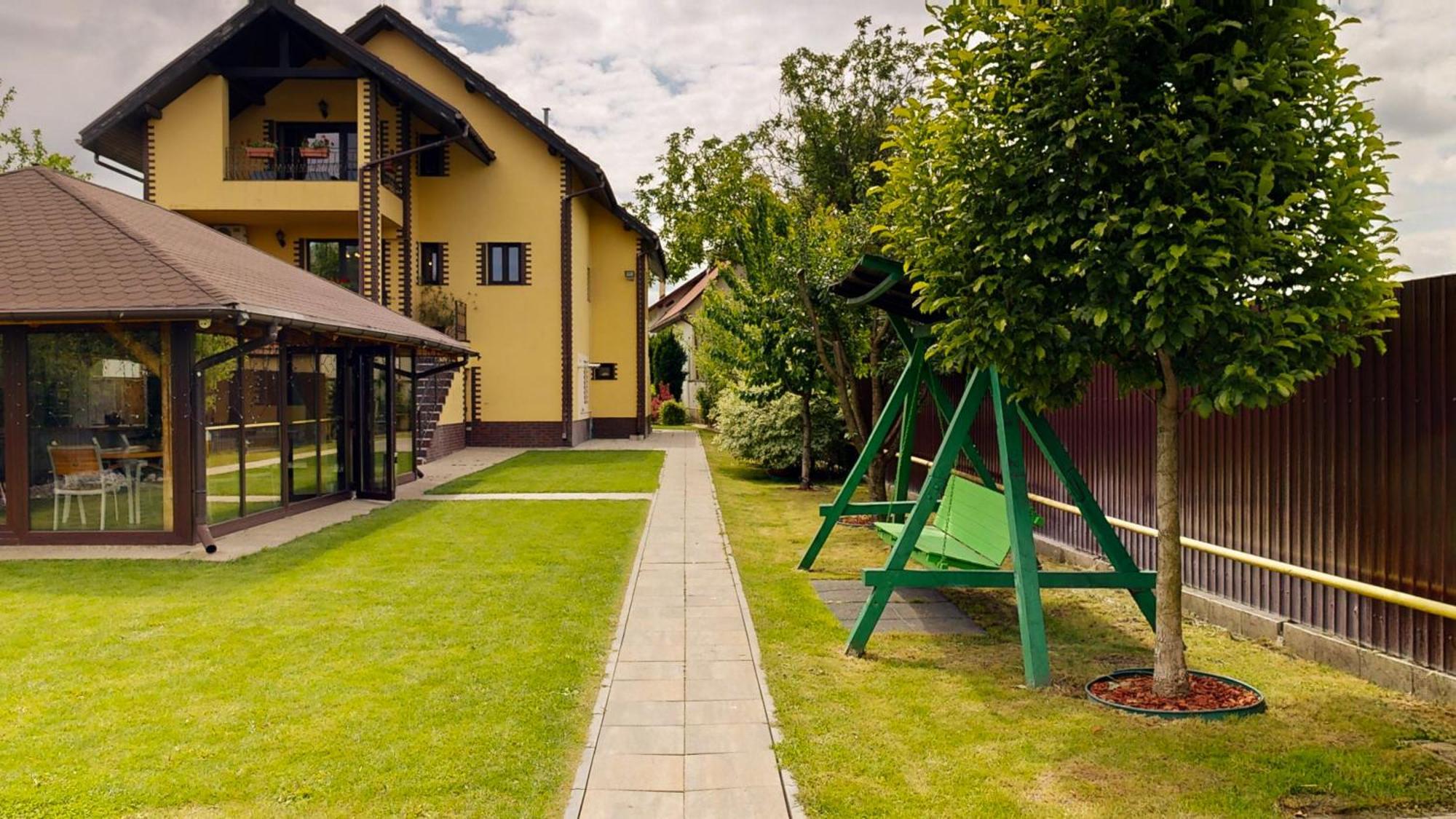 Hotel Janine Garden Brașov Exterior foto